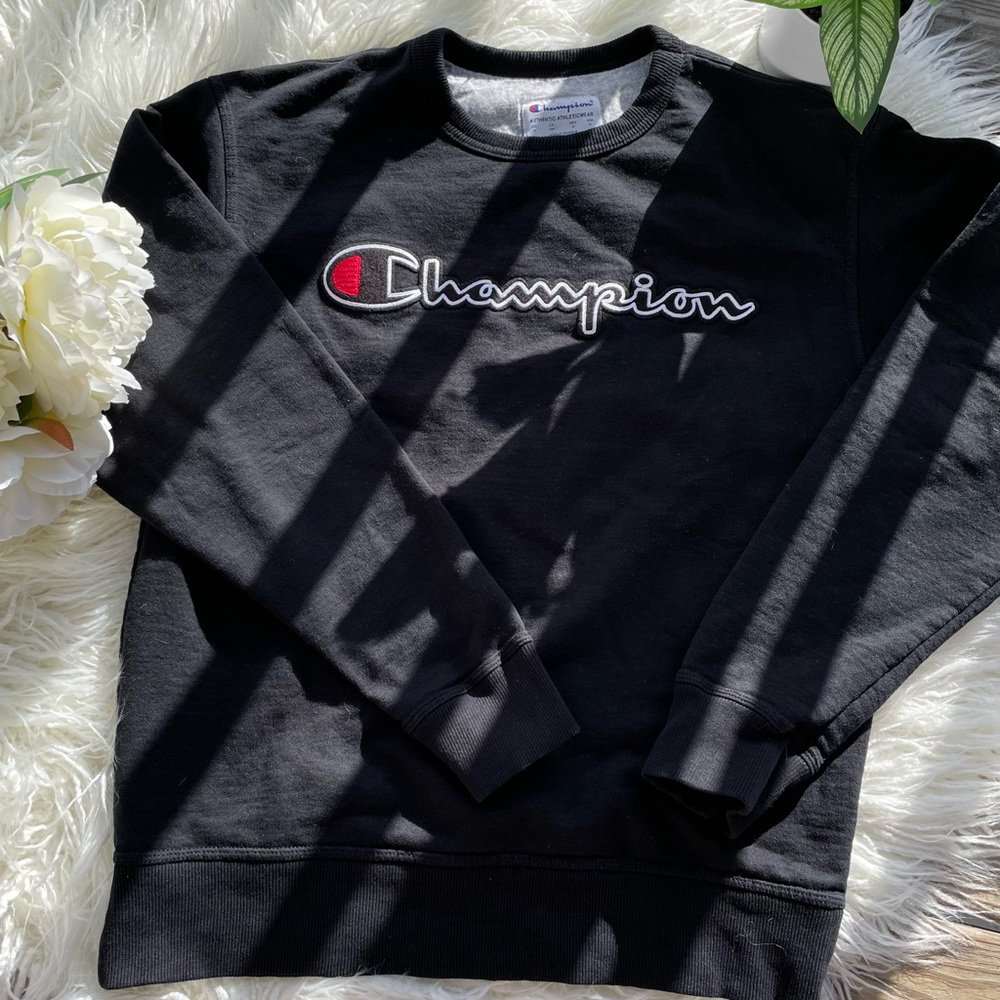NWOT Medium Champion Crew Neck